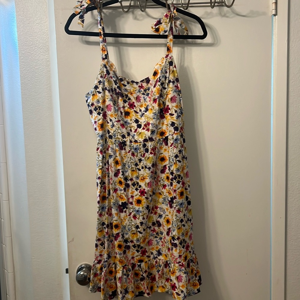 Flower summer dresses. All for $30 (brown one is size xs)